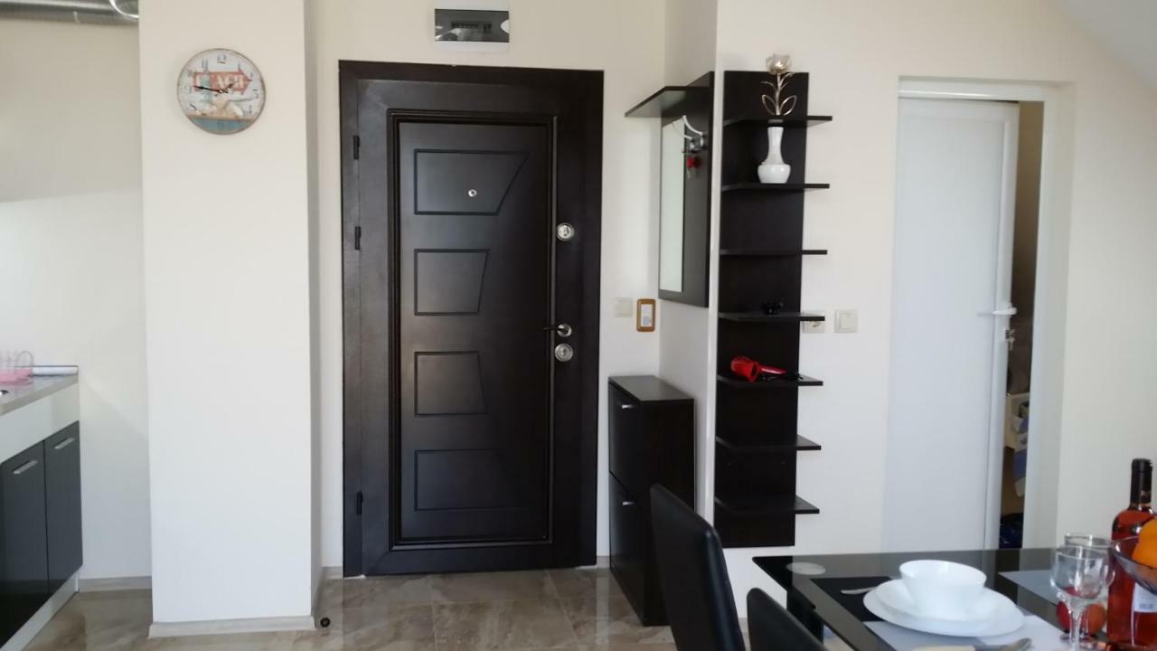 Студио Изгрев Burgas Esterno foto